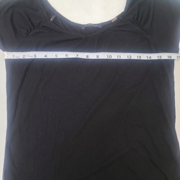 Tahari Top Womens M Black Short Sleeve Ribbed Cap Sleeves Casual Chic - Picture 5 of 6